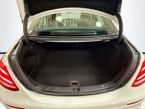 Used 2017 Mercedes-Benz E 300 4MATIC image 26