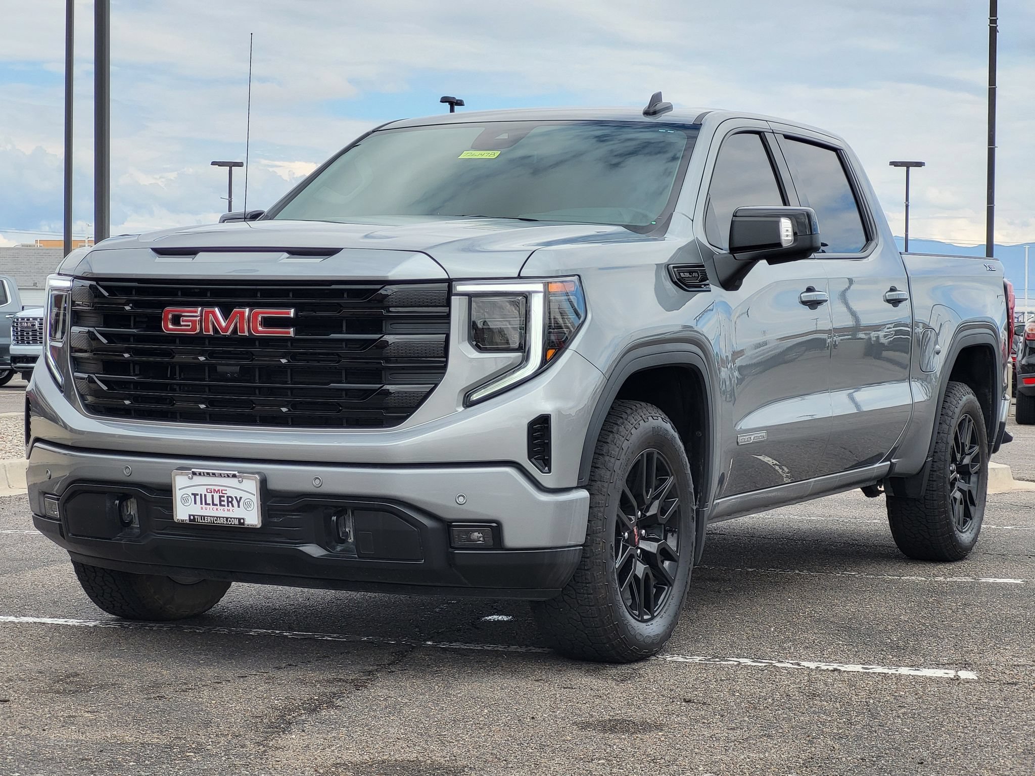 Used 2025 GMC Sierra 1500 Elevation AWD/4WD image 4