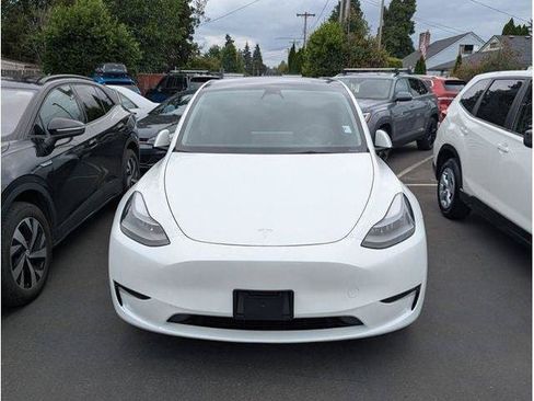 Used 2023 Tesla Model Y Long Range AWD/4WD image 47