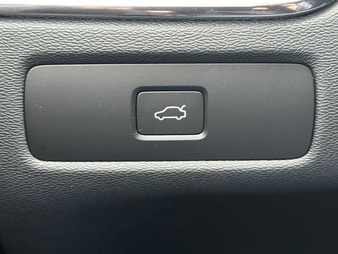 Used 2025 Volvo XC60 B5 Plus w/ Protection Package Premier image 32