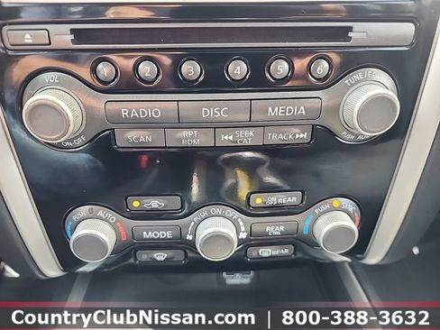 Used 2019 Nissan Pathfinder S AWD/4WD image 14
