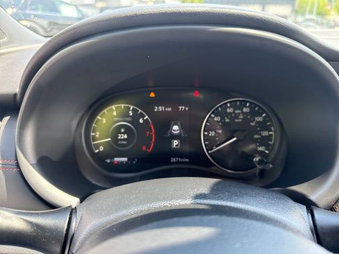 Used 2023 Nissan Kicks SR w/ SR Premium Package FWD image 16