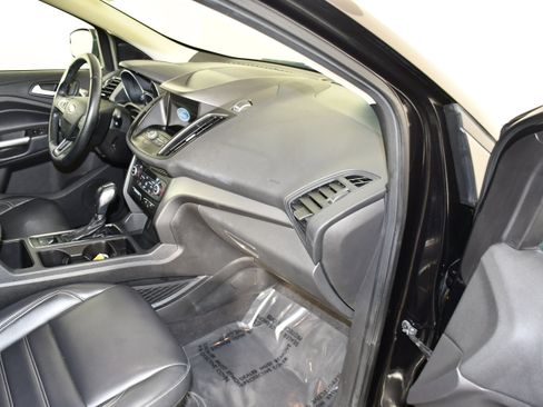 Used 2019 Ford Escape SEL image 41