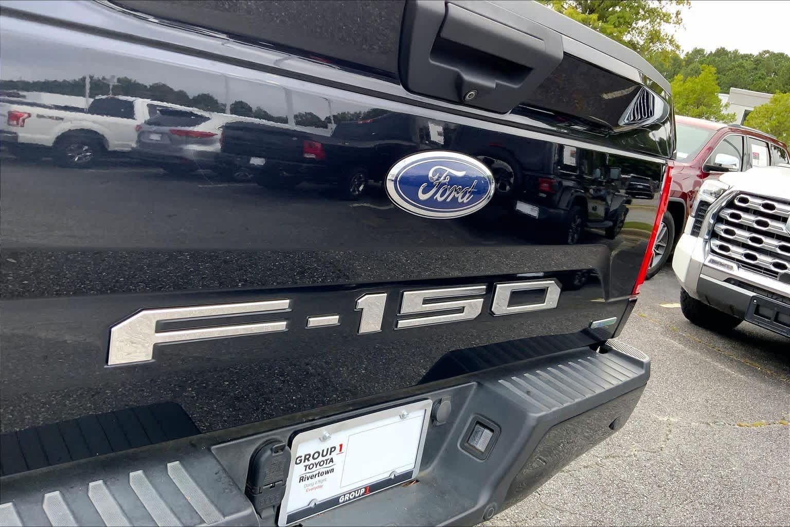 Used 2019 Ford F150 XLT w/ Equipment Group 302A Luxury AWD/4WD image 9