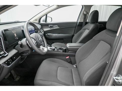 Used 2023 Kia Sportage LX image 10