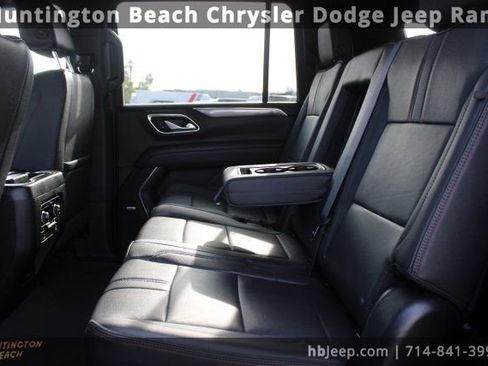 Used 2024 Chevrolet Suburban RST w/ Luxury Package image 36