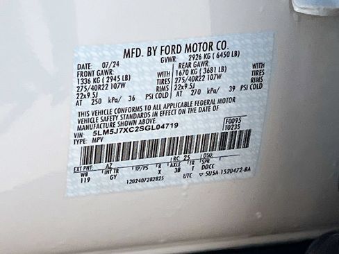 Used 2025 Lincoln Aviator Reserve w/ Equipment Group 201A AWD/4WD image 36