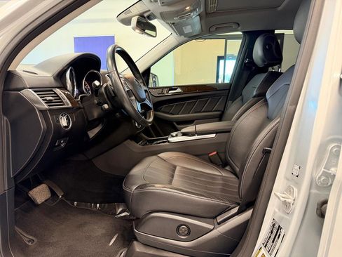 Used 2015 Mercedes-Benz GL 450 4MATIC image 17