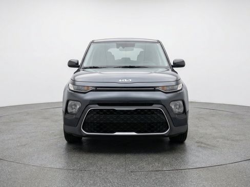 Used 2025 Kia Soul LX w/ LX Technology Package FWD image 2