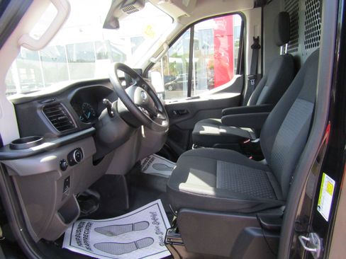 Used 2022 Ford E-Transit Medium Roof RWD image 9