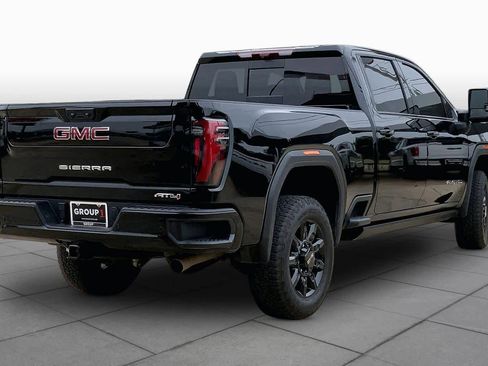 Used 2024 GMC Sierra 2500 AT4 w/ AT4 Premium Plus Package AWD/4WD image 12