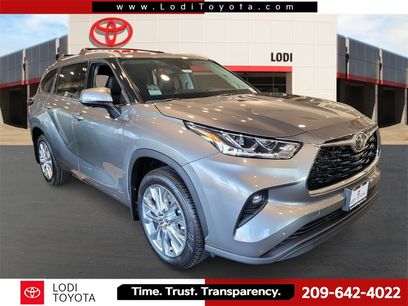 New 2026 Toyota Highlander Limited