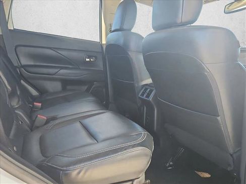 Used 2020 Mitsubishi Outlander SE image 20