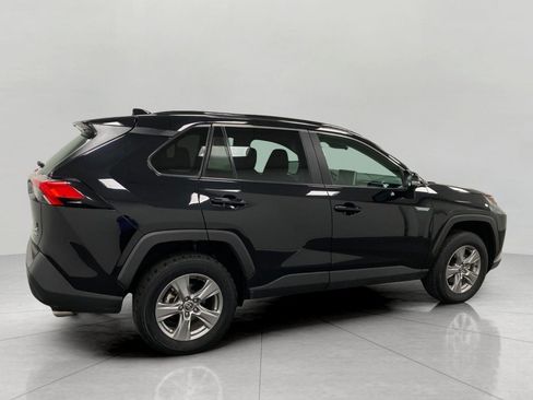Used 2025 Toyota RAV4 XLE AWD/4WD image 3
