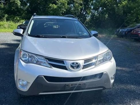 Used 2013 Toyota RAV4 XLE AWD/4WD image 14