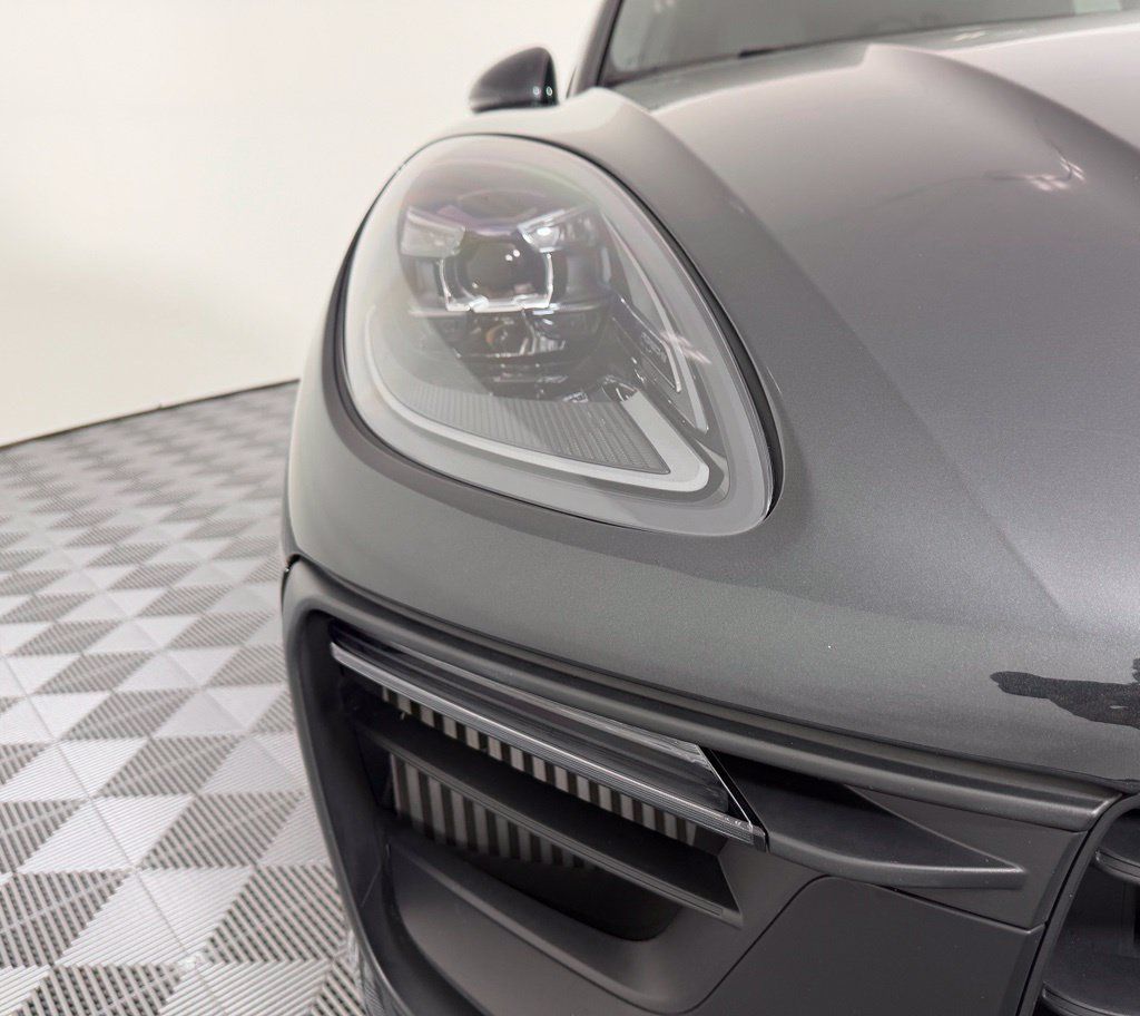 Certified 2023 Porsche Macan GTS AWD/4WD image 10