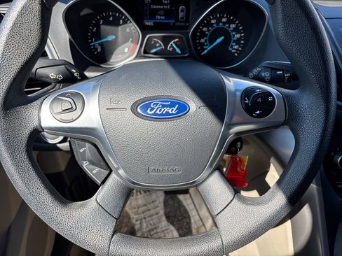Used 2016 Ford Escape SE image 14