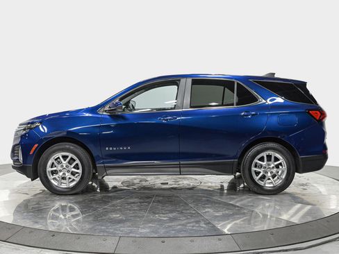 Used 2023 Chevrolet Equinox LT image 2