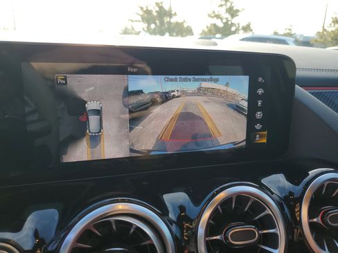 Used 2022 Mercedes-Benz GLA 45 AMG 4MATIC w/ Parking Assistance Package image 23