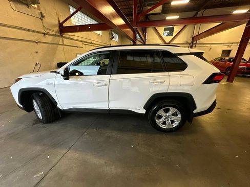 Used 2020 Toyota RAV4 LE w/ All Weather Liner Package AWD/4WD image 3