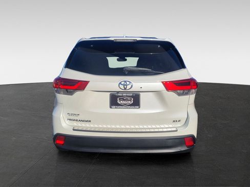 Used 2018 Toyota Highlander XLE image 7