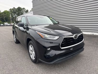Used 2021 Toyota Highlander LE