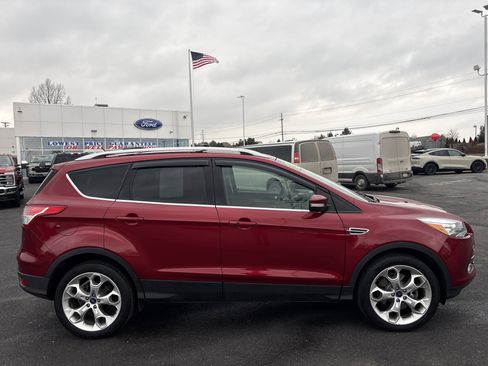 Used 2013 Ford Escape Titanium image 2