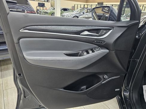 Used 2018 Buick Enclave Premium w/ Experience Buick Package FWD image 41