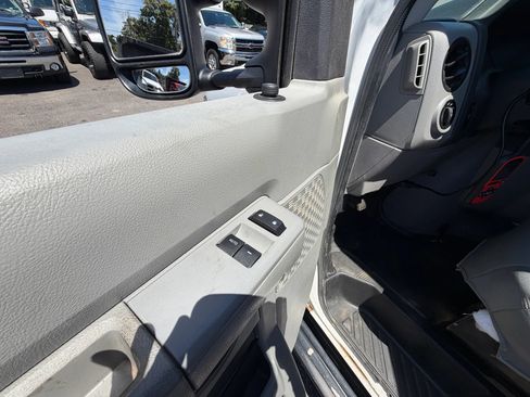 Used 2016 Ford E-350 and Econoline 350 Super Duty w/ Power Windows & Locks Group RWD image 13