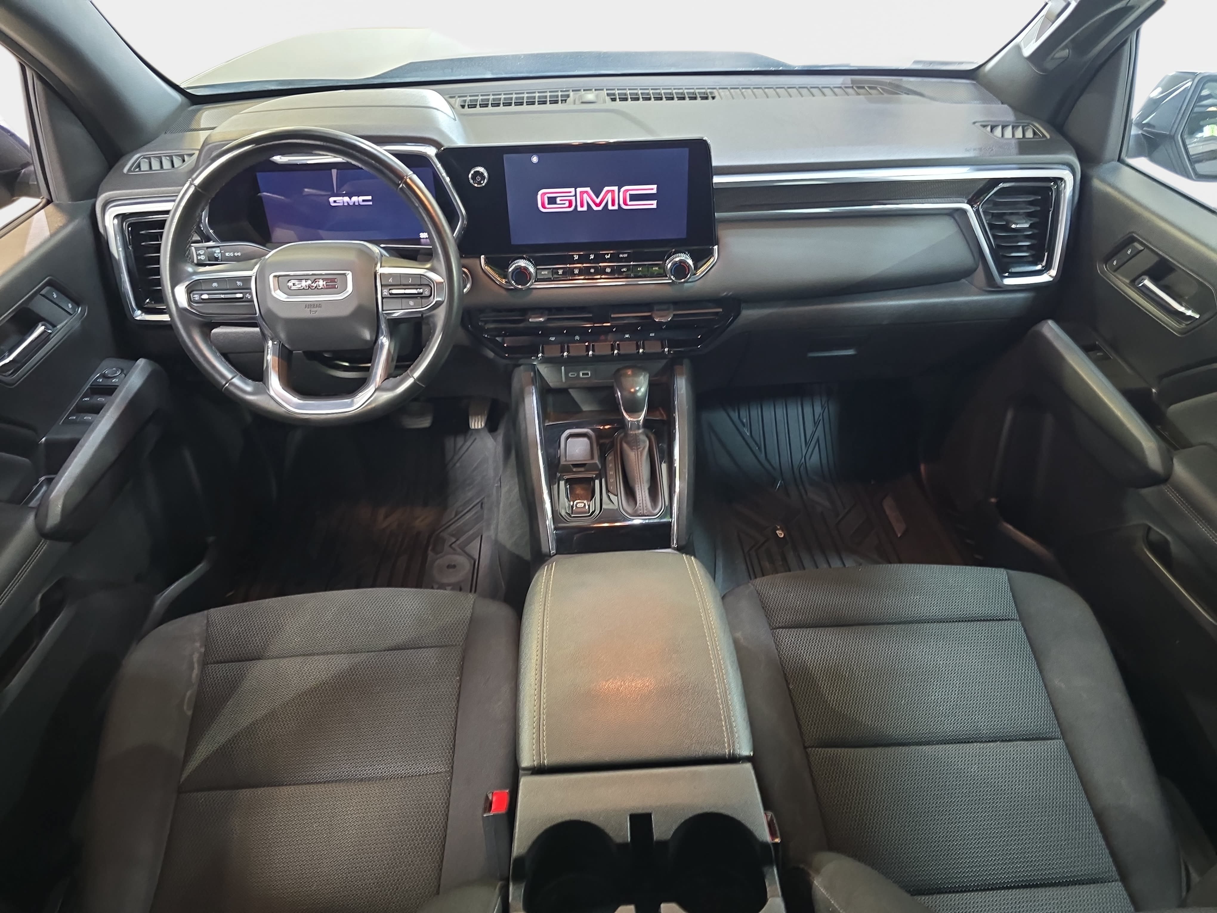 Used 2024 GMC Canyon Elevation w/ Convenience Package RWD image 10