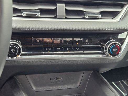 Certified 2025 Chevrolet Equinox LT image 26