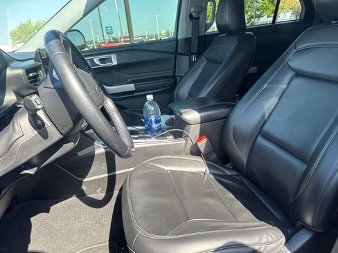 Used 2023 Ford Explorer XLT w/ Equipment Group 202A RWD image 13
