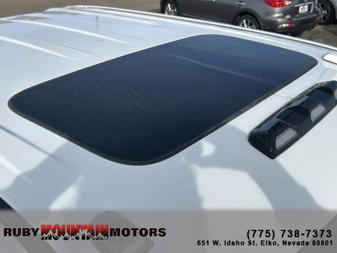 Used 2022 Chevrolet Silverado 3500 High Country w/ Technology Package image 28