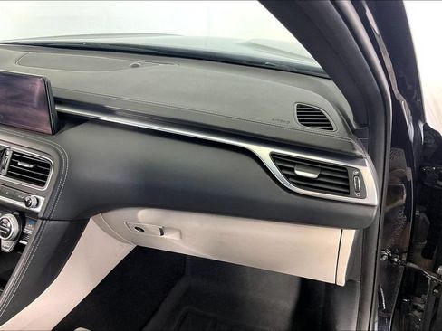 Used 2022 Genesis G70 2.0T RWD image 19