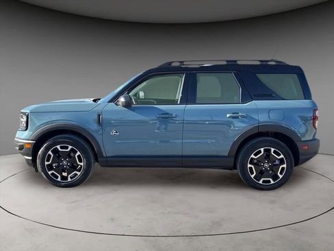 Used 2023 Ford Bronco Sport Outer Banks w/ Tech Package image 2