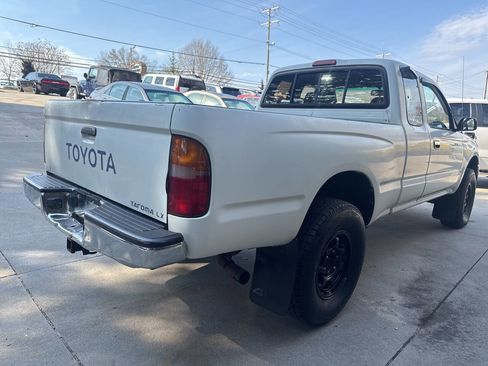 Used 1997 Toyota Tacoma 4x4 Xtracab V6 image 5