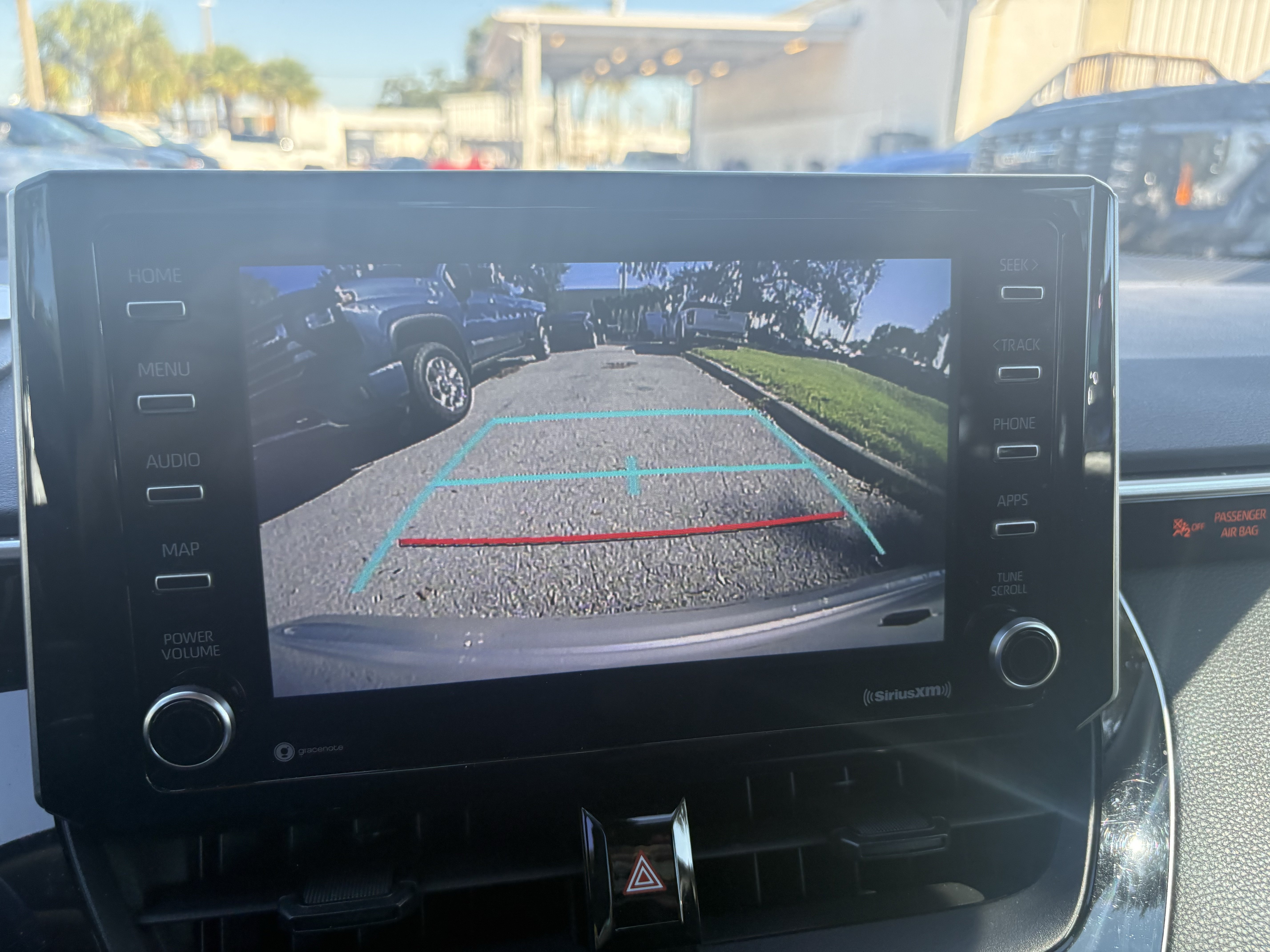 Used 2021 Toyota Corolla LE FWD image 12