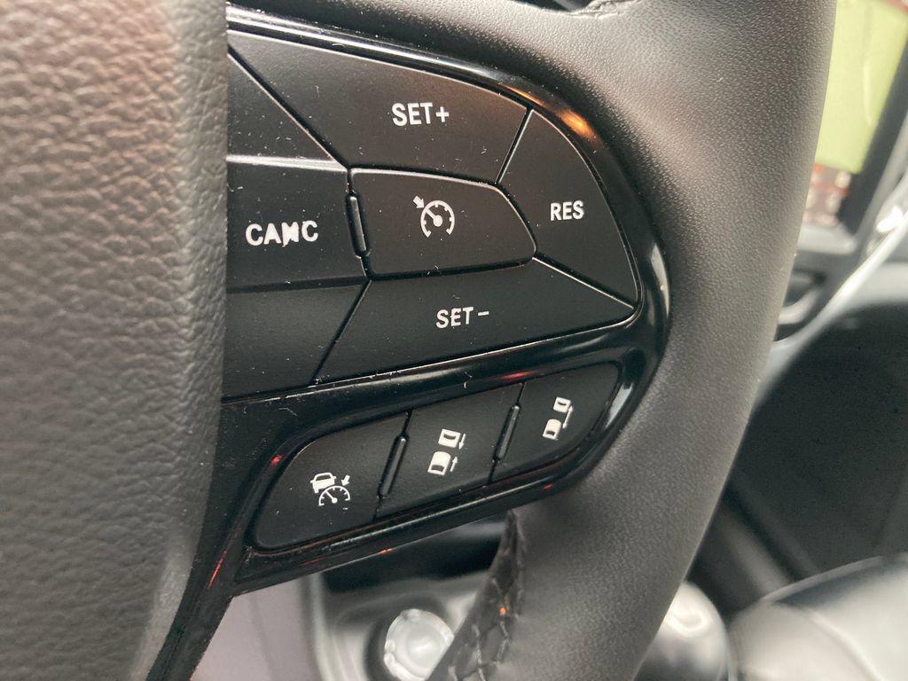Used 2023 Jeep Cherokee Altitude Lux w/ Elite Group AWD/4WD image 40
