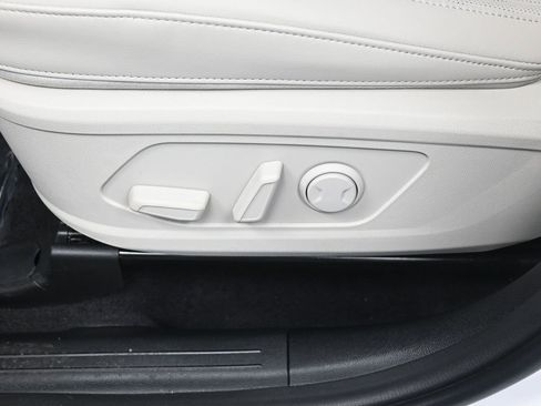 Certified 2025 Kia Sorento S w/ Panoramic Sunroof Package image 12