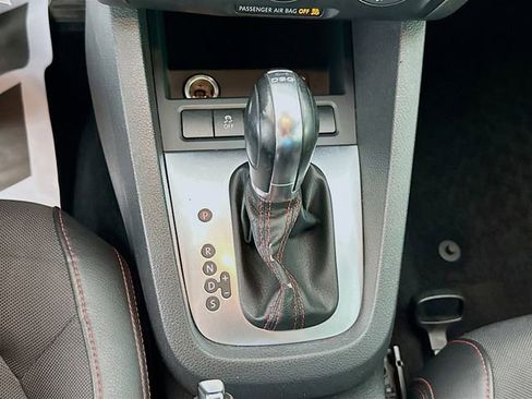 Used 2014 Volkswagen Jetta GLI image 15