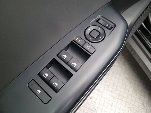 Used 2025 Kia K4 FWD image 27
