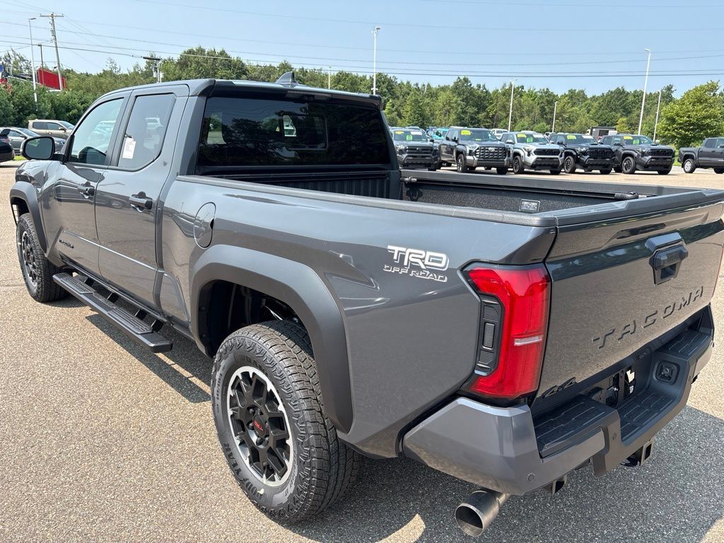 Certified 2026 Toyota Tacoma TRD Off-Road w/ TRD Off Road Premium Package AWD/4WD image 4