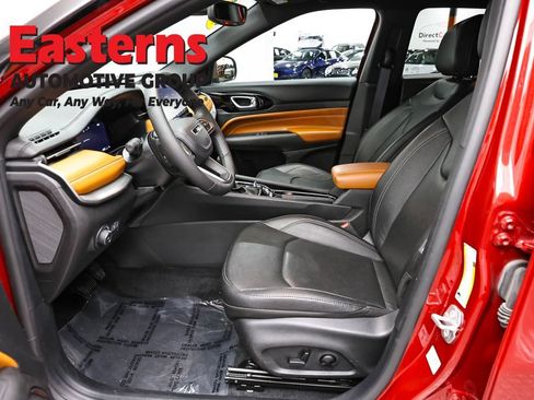 Used 2025 Jeep Compass Limited w/ Elite Group AWD/4WD image 14