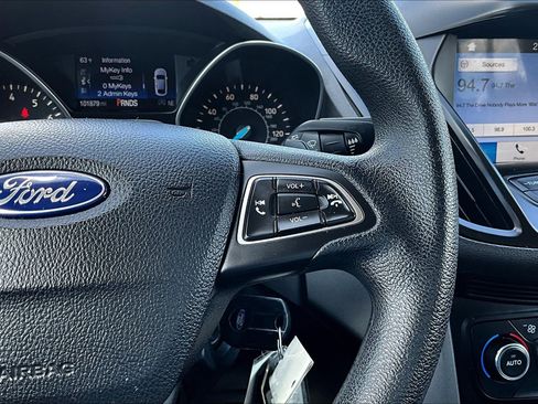 Used 2017 Ford Escape SE w/ Equipment Group 201A image 20