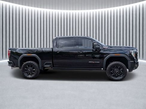 Used 2024 GMC Sierra 2500 AT4 w/ AT4 Premium Plus Package image 2