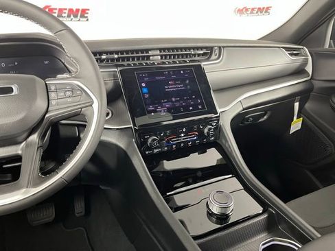 New 2025 Jeep Grand Cherokee L Laredo w/ Luxury Tech Group I image 19