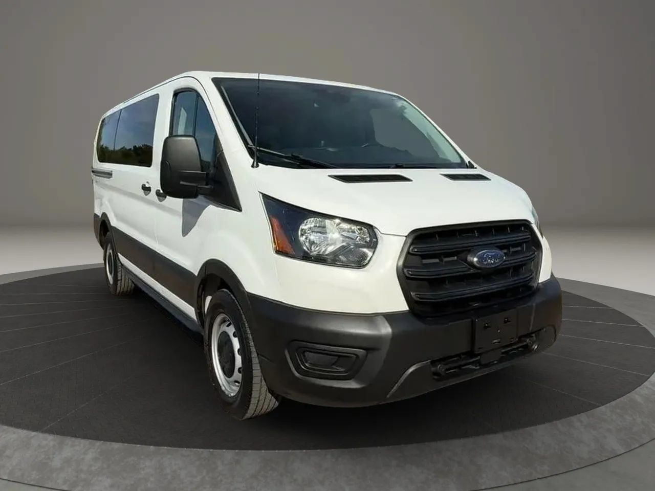 Used 2020 Ford Transit 150 XL RWD image 2