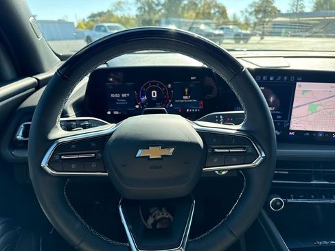 Used 2025 Chevrolet Traverse LT w/ Enhanced Driving Package image 31