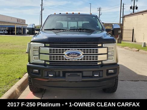 Used 2017 Ford F250 Platinum w/ Platinum Ultimate Package image 2