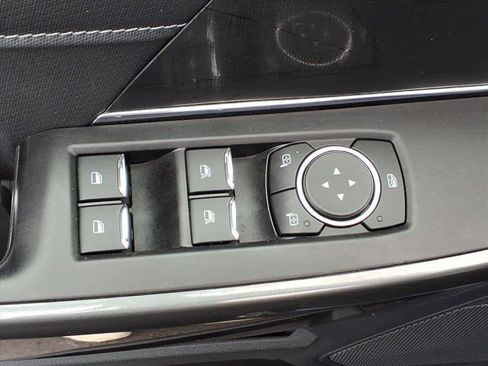 Certified 2022 Ford F150 XLT w/ Equipment Group 302A High image 17